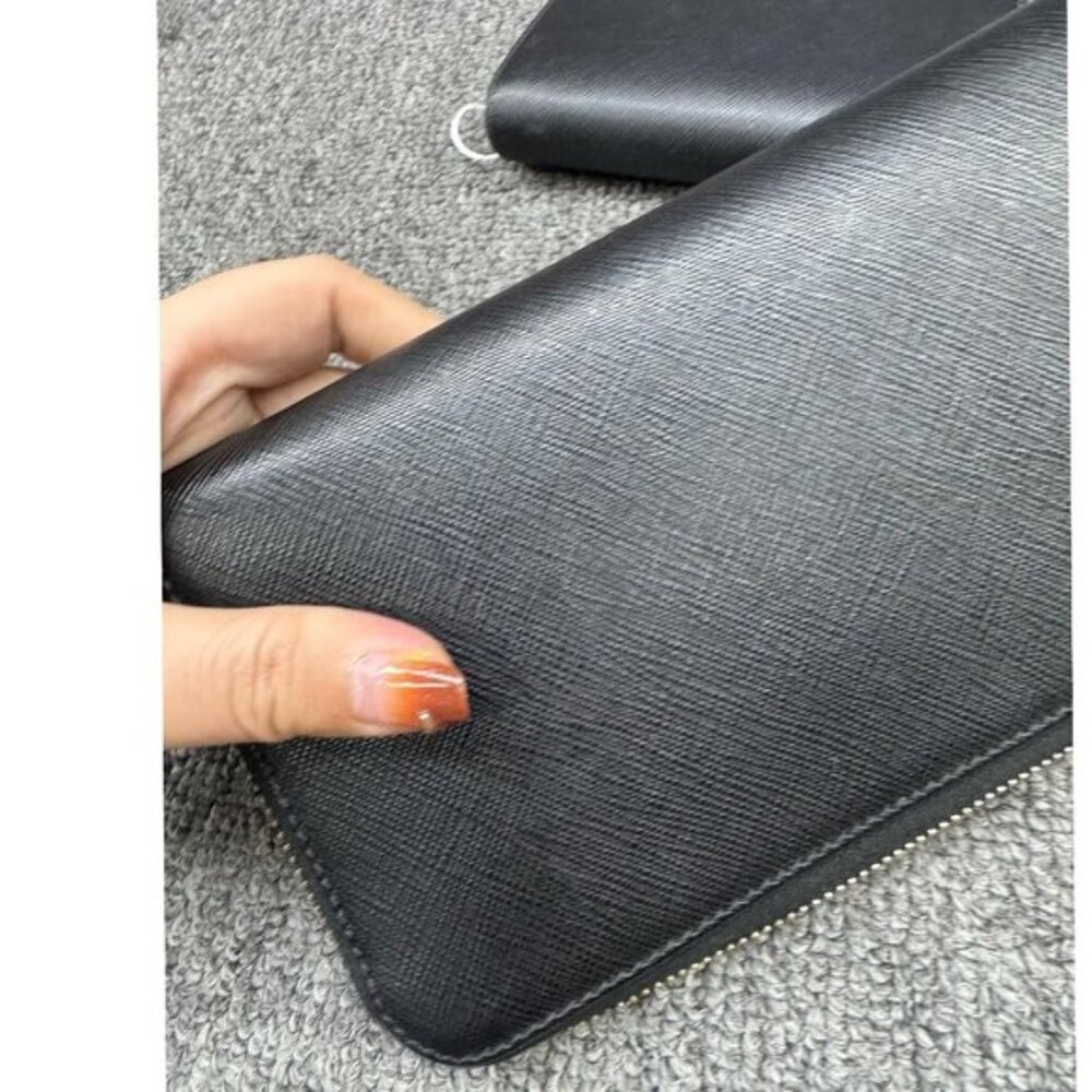 Prada Saffiano Zippy Black Wallet 175-013025 - Picture 4 of 8